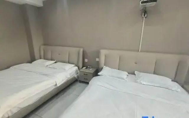 Sanqiuju Homestay (Zhangba North Road Subway Station)