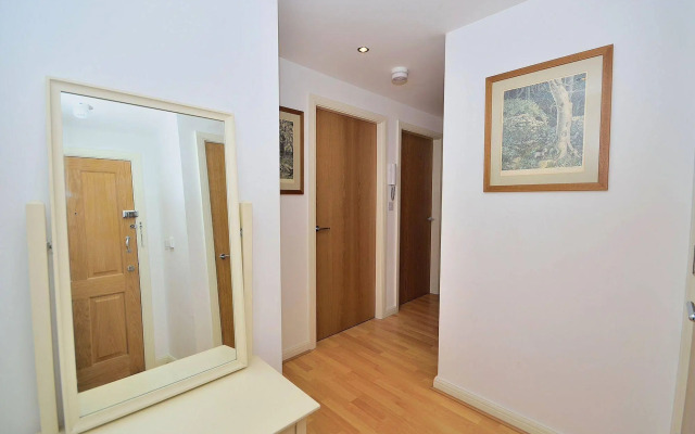 Racecourse Serviced Apartments
