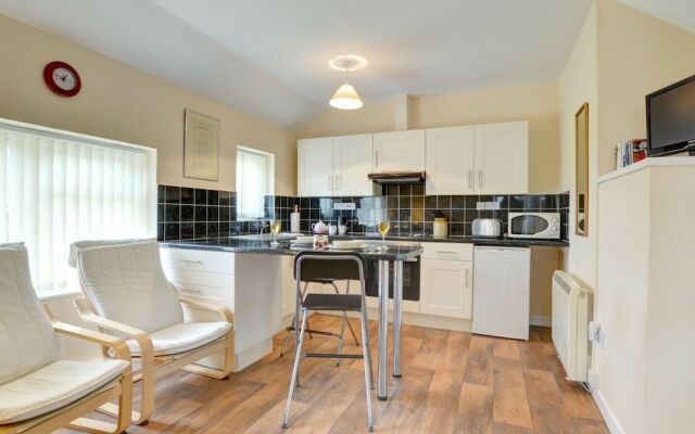 Spacious Holiday Home in Felindre With Garden