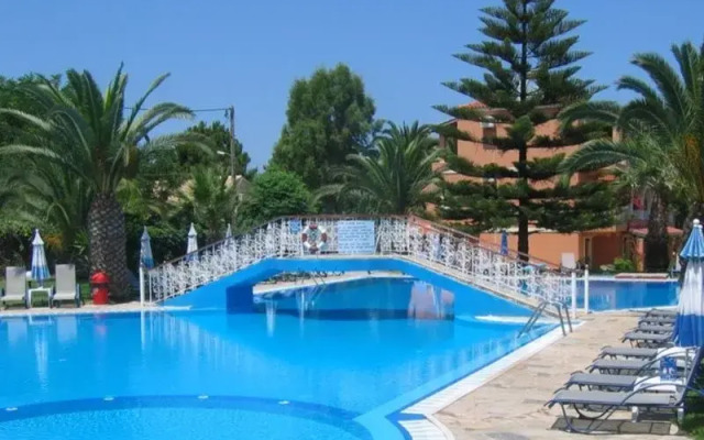 Villa Helen Apartments