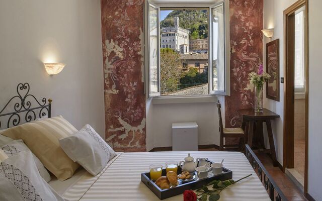 Hotel Porta Marmorea