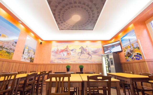 Alessandro Downtown Hostel