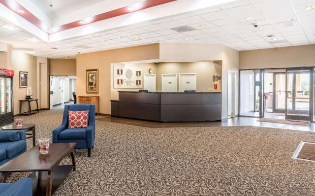 Comfort Inn & Suites Piqua-Near Troy-I75
