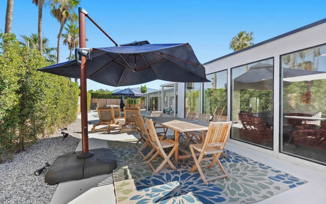 Aurora Oasis Stylish 4 BDR