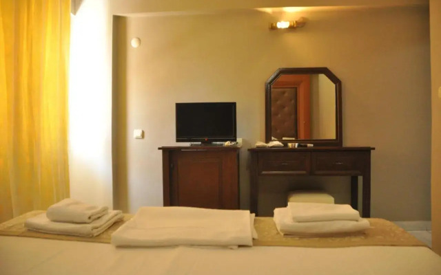 Eras Hotel