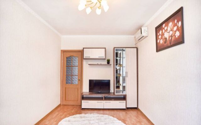 Pyat Zvezd na ul. Stalevarov, d. 15-3