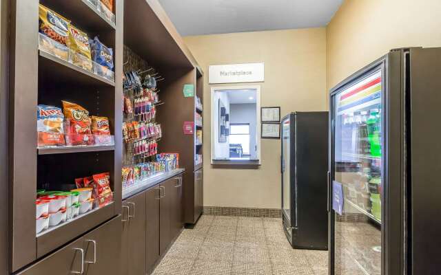 Comfort Suites Houston IAH Airport - Beltway 8