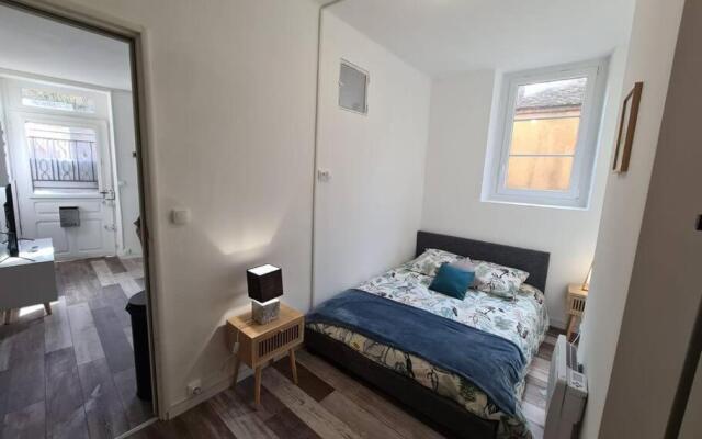 Centre ville deux pièces de charme 35 m².