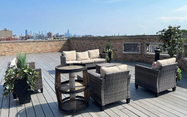 The Chicago Hotel Collection - Wrigleyville