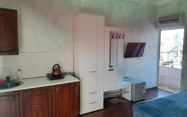 Leo Grand Guest house