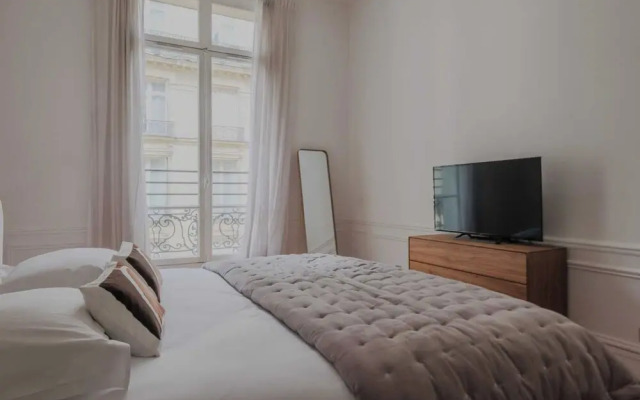 Spacious Apartment - 5br/12p - Chaillot