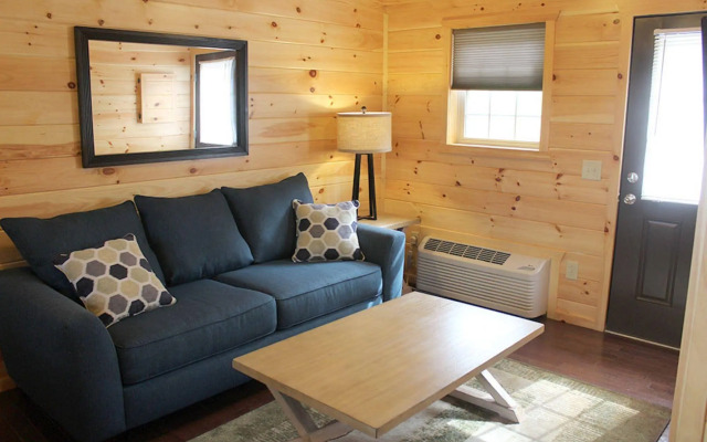 Single Island Shores