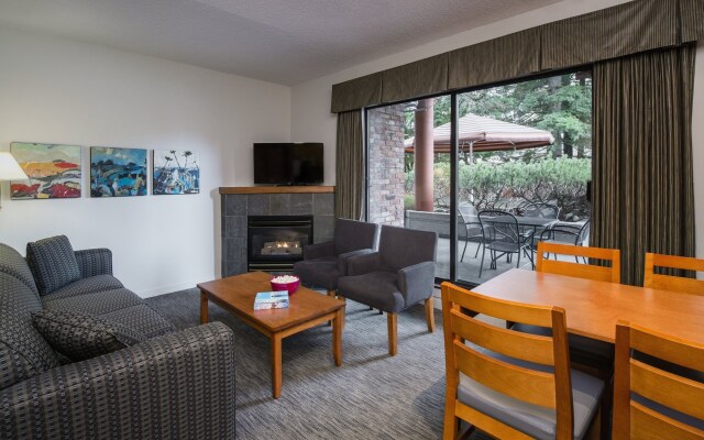 Whistler Village Inn And Suites