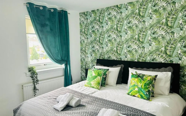 Lady Wilson Apartment