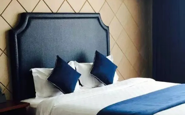 Riyueming Hotel · Select (Dalian 967 Hospital Gorky Road)