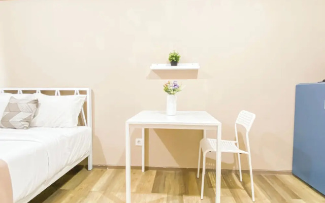 Soft Minimalist Studio Room At Meikarta Apartment