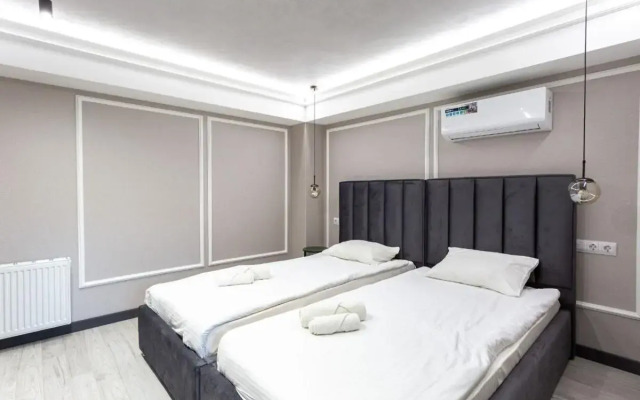 Апартаменты на улице Защитников Кавказа 114