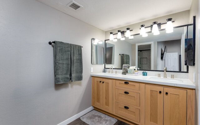 Villa Haven 2 Bedroom Townhouse by RedAwning