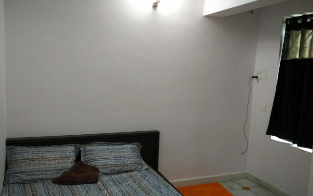 RT Service Guest House