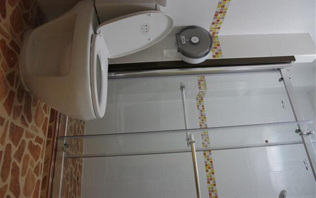 Donmueang Airport Residence Hostel