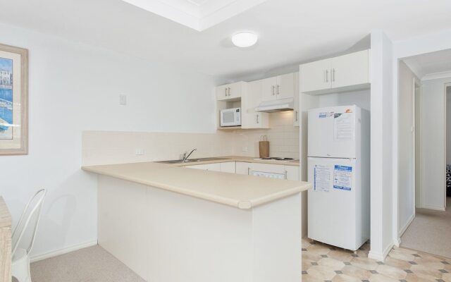 Surf Break - 10A Tuna (Downstairs)