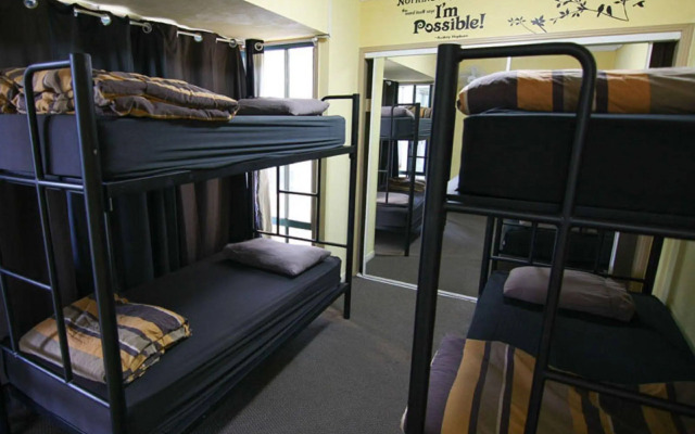 Sleeping Inn Backpackers Gold Coast