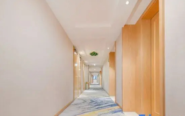 Vienna International Hotel (Changsha Songyahu Xingsha Subway Station)