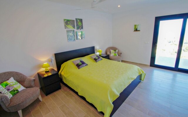 Amigos - holiday home with private swimming pool in Moraira