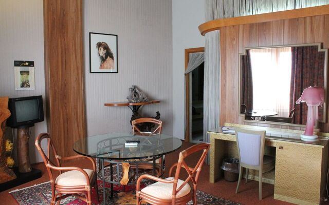 Hotel Costellazioni
