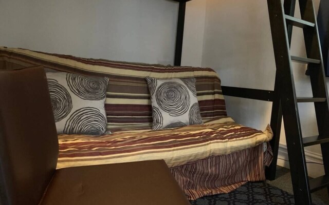 A-Center of Capital Hill- 3