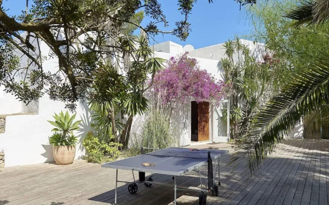 Idyllic Villa With Swimming Pool