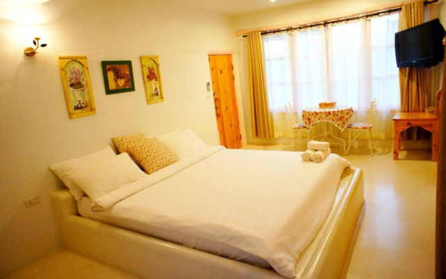 Morning Glory Resort