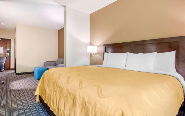 Comfort Inn & Suites Cincinnati Uptown Clifton