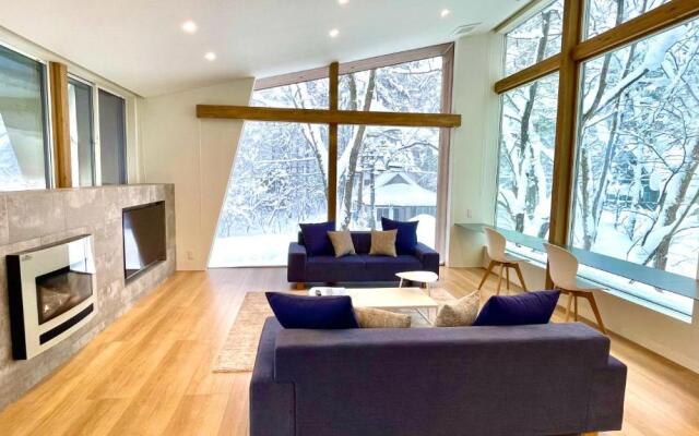 Sanzan Chalet by Hakuba White Fox Company