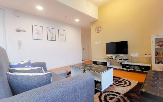 The Hub Service Apartment