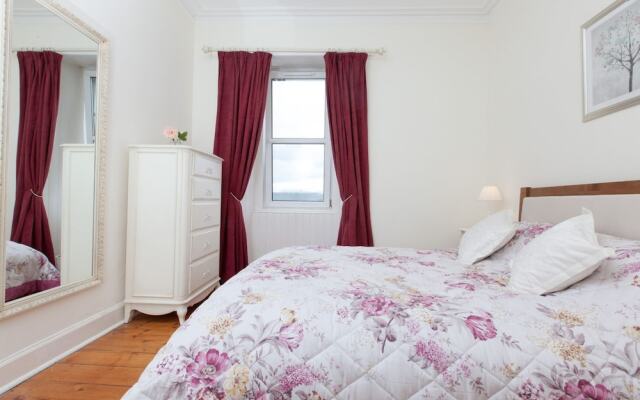 Homely Tenement for 4 Near Botanic Gardens