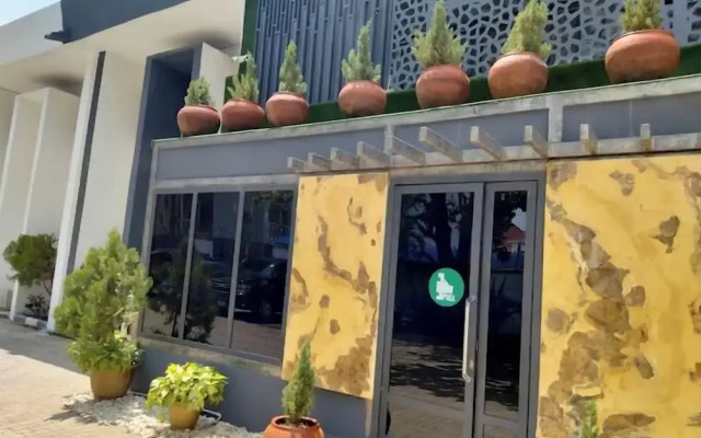 Safis Suites