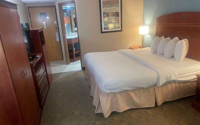 Days Inn by Wyndham Englewood Dayton Airport