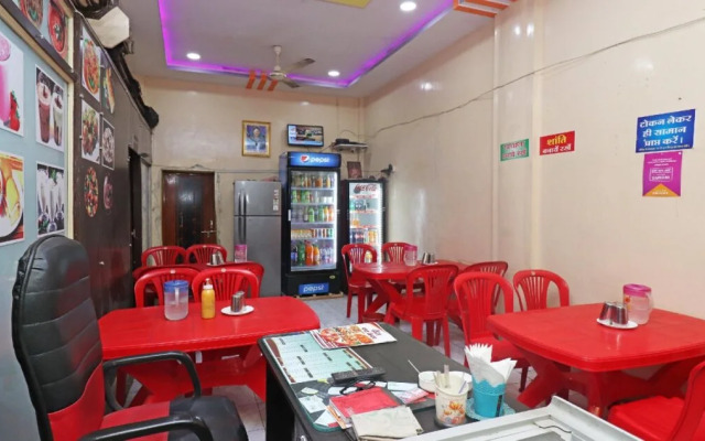 Parakh Palace By OYO Rooms