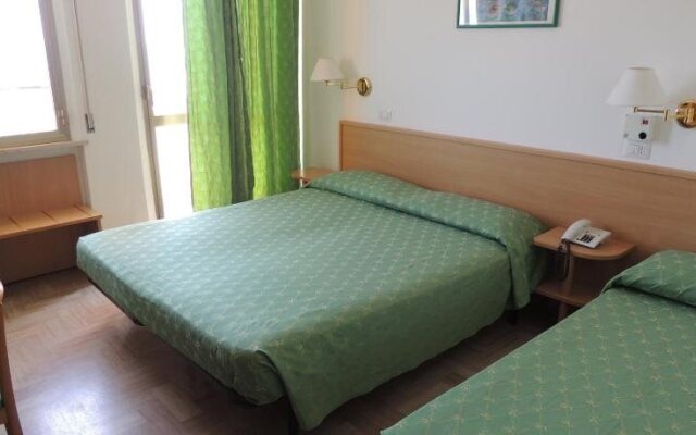 Hotel Baby Gigli Meuble'
