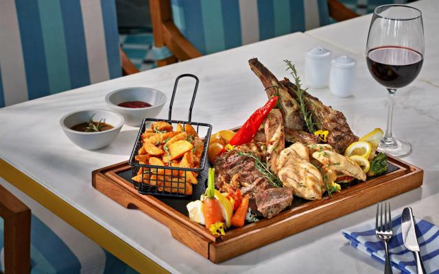 Melia Vinpearl Cam Ranh Beach Resort