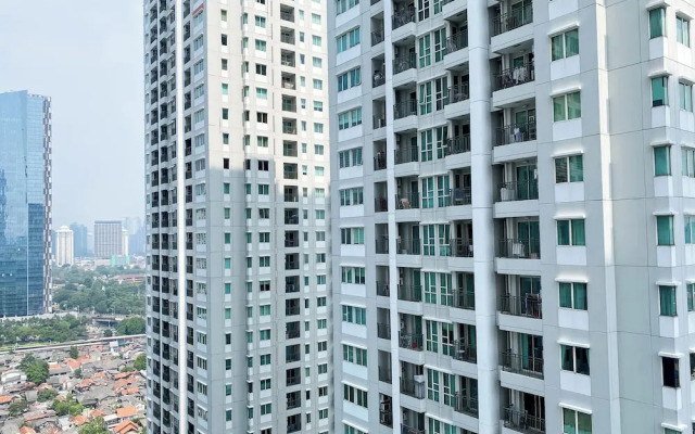 Good Deal And Restful 1Br At Apartment Thamrin Residence