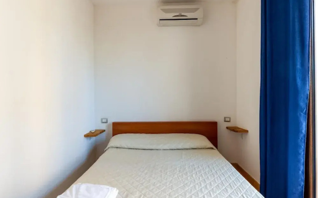 Apartment With air Conditioning and Terrace