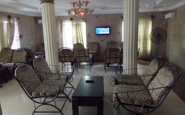 Fatty K Hotel and Suites