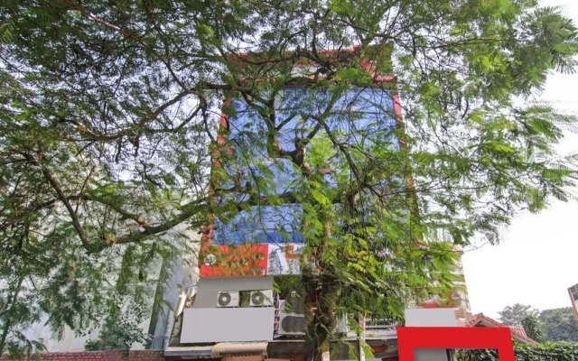 OYO Flagship 70198 Madhuban Residency