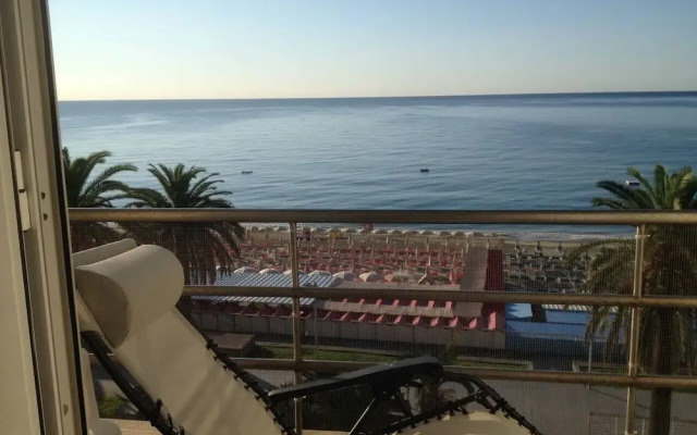 Altido Fronte Mare a Varazze