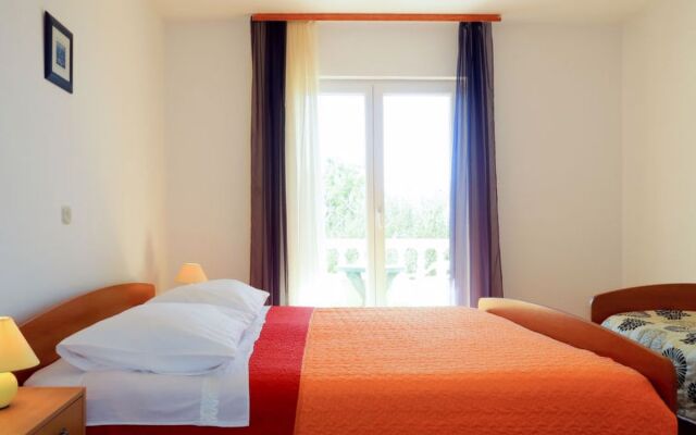 Apartment Dora Spiez 39648