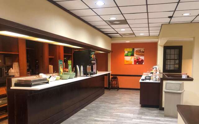 Quality Inn Morganton Southeast