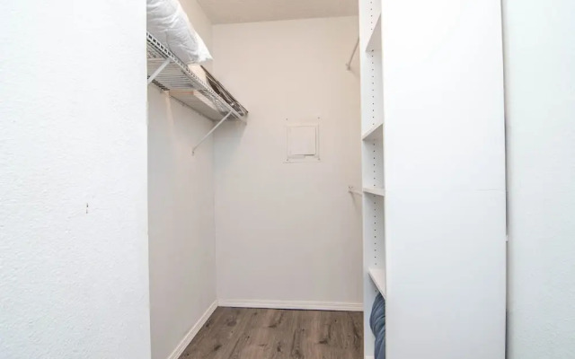 Midland Condo With Pool