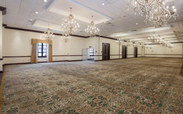 Embassy Suites by Hilton New Orleans
